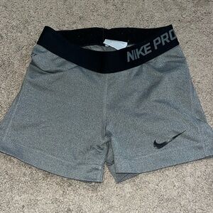 Heathered Grey Women’s Nike Pros